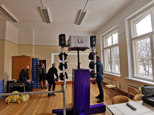 Divas inovatīvas interaktīvas ierīces LU